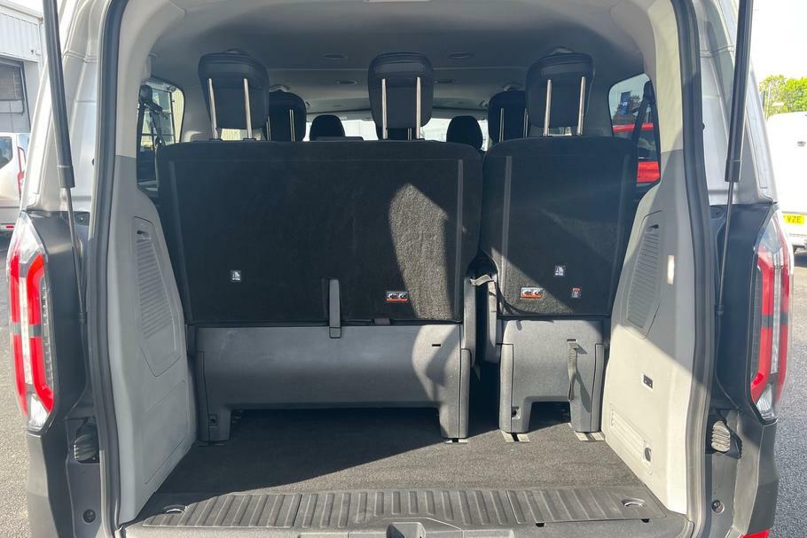 Ford Tourneo Custom 320 Active L1 Swb 8 Seat Minibus Fwd 2.0 Ecob Silver #4