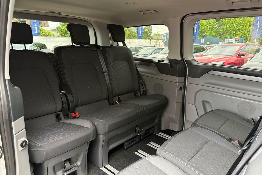 Ford Tourneo Custom 340 Titanium L1 Swb 9 Seat Minibus Fwd 2.5 Ph Silver #4