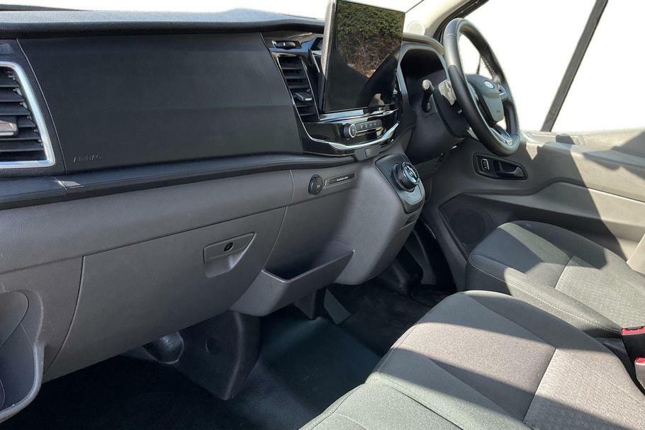 Ford Transit Custom 350 Limited L2 H2 Mwb Medium Roof Fwd 2.0 Eco WV75UDU #3