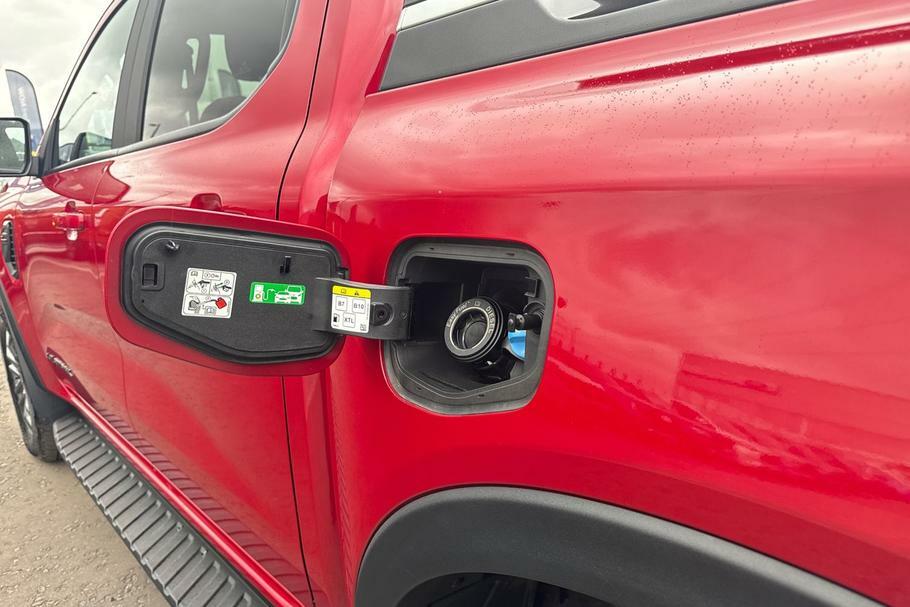 Ford Ranger Wildtrak 2.0 Ecoblue 205Ps 4X4 Double Cab Pic WV75XWA Red #6