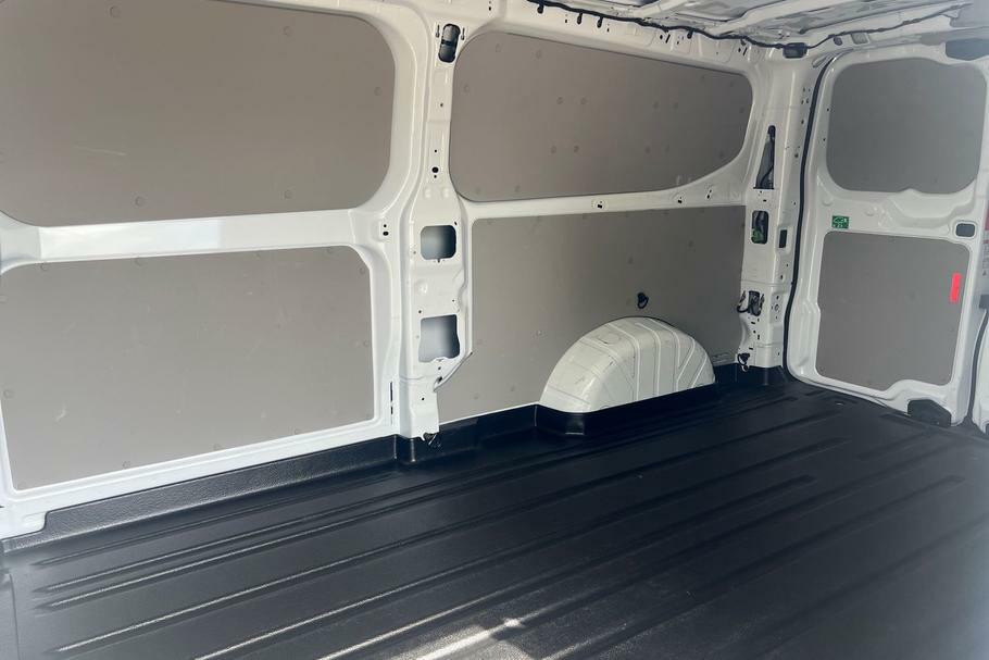 Ford Transit Custom 320 Limited L2 Lwb Fwd 2.0 Ecoblue 136Ps Low WN24NXJ White #4