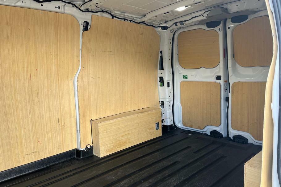 Ford Transit Custom 280 Limited L1 Swb Fwd 2.0 Ecoblue 136Ps Low Roof LG25TZS White #4