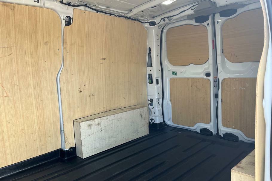 Ford Transit Custom 280 Limited L1 Swb Fwd 2.0 Ecoblue 136Ps Low Roof LG25ZVY White #4