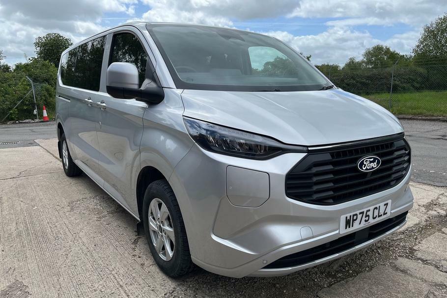Ford Transit Custom 340 Limited L2 Lwb 9 Seat Kombi Fwd 2.5 Phev Silver