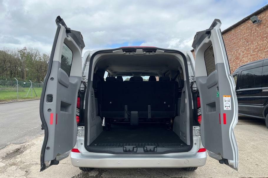 Ford Transit Custom 340 Limited L2 Lwb 9 Seat Kombi Fwd 2.5 Phev WP75CLZ Silver #6
