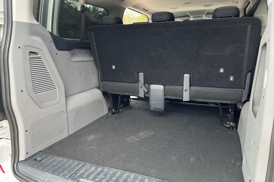 Ford Transit Custom 340 Limited L2 Lwb 9 Seat Kombi Fwd 2.5 Phev WP75CLZ Silver #4