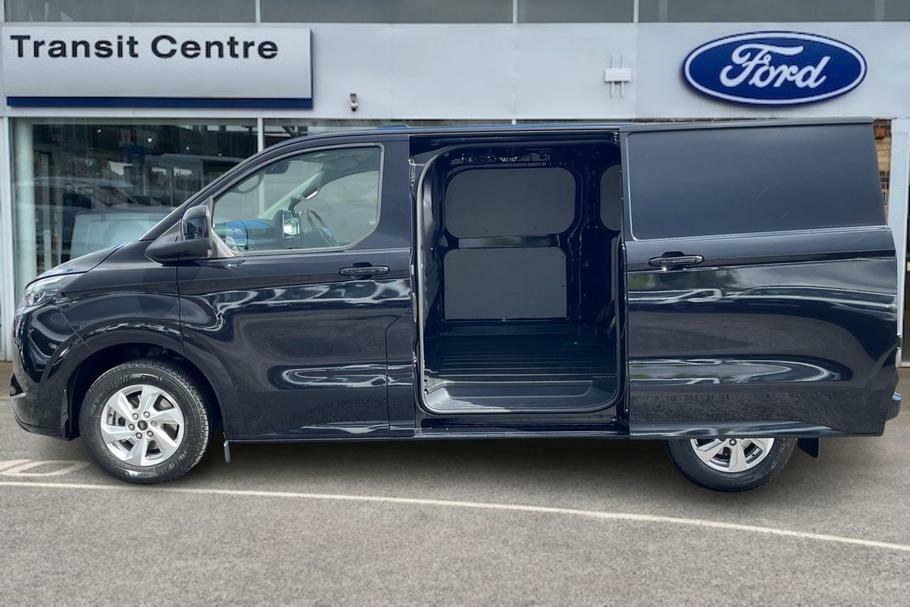 Ford Transit Custom 320 Limited L1 Swb Fwd 2.5 Phev 232Ps Low Roo HK75LSC Black #5