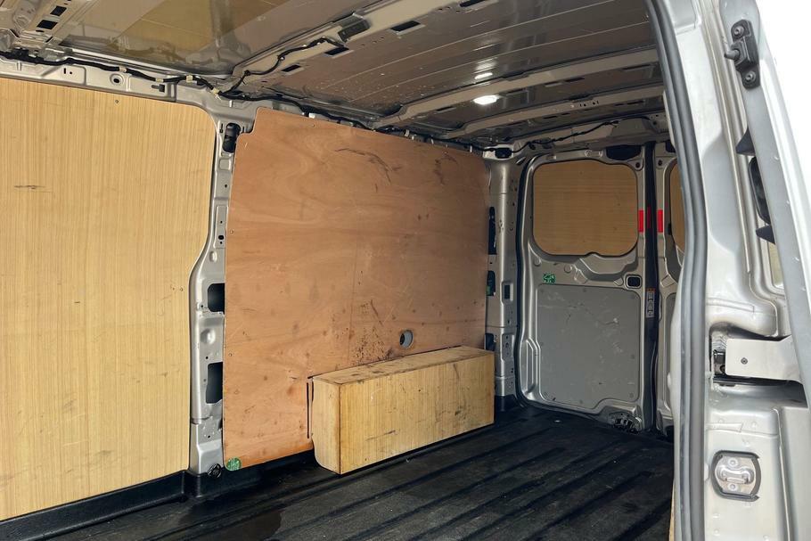 Ford Transit Custom 300 Limited L2 Lwb Fwd 2.0 Ecoblue 136Ps Low Roof LA24ATN Silver #4