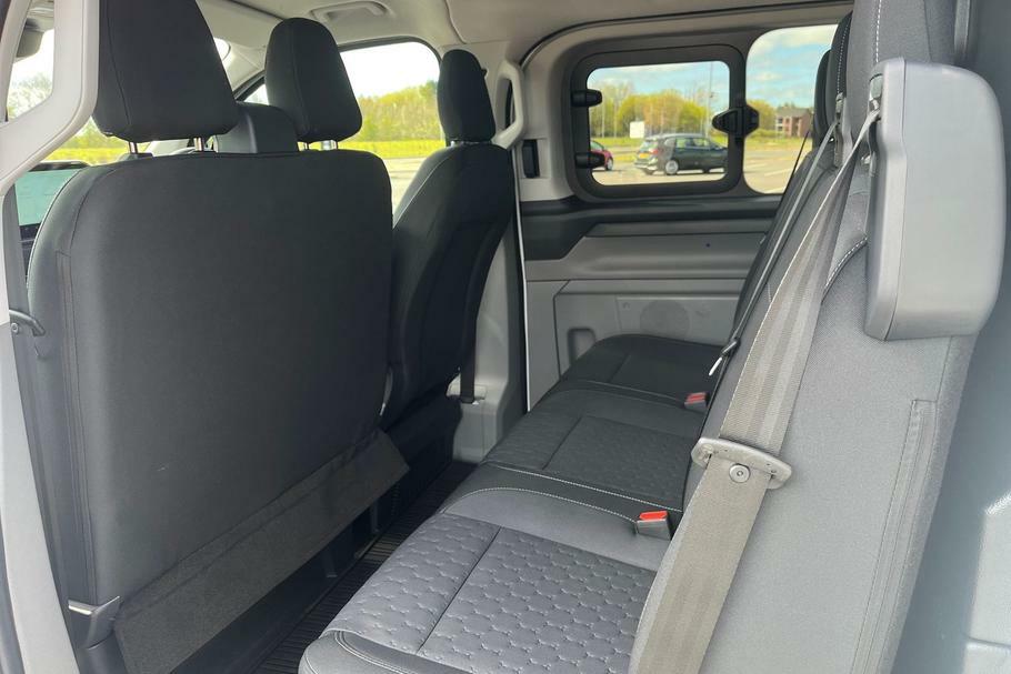 Ford Transit Custom 320 Limited L2 Lwb Double Cab In Van Fwd 2.5 XRZ5966 White #4