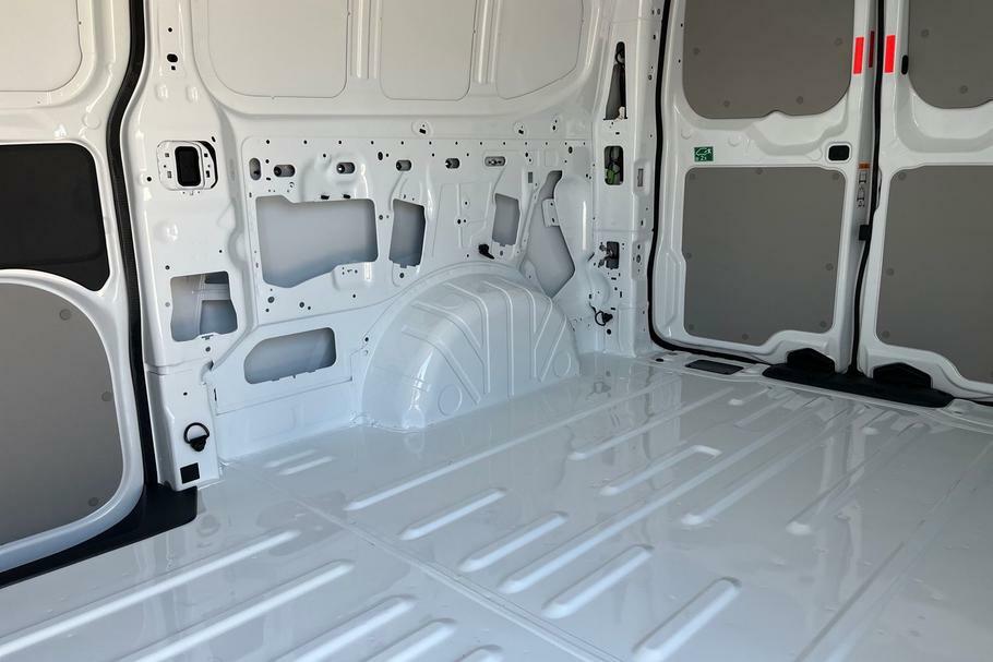 Ford Transit Custom 320 Trend L2 Lwb Rwd 100Kw 65Kwh Low Roof HT74EEJ White #4