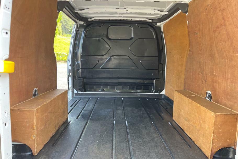 Ford Transit Custom 280 Limited L1 Swb 2.0 Ecoblue 130Ps Low Roof KL68SNU White #6