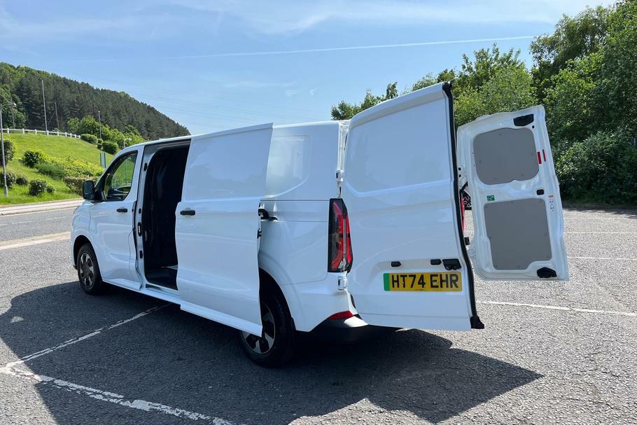 Ford Transit Custom 320 Trend L2 Lwb Rwd 100Kw 65Kwh Low Roof White #6