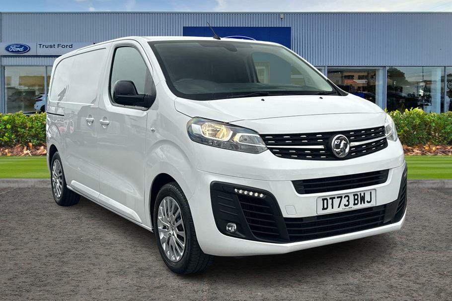 Vauxhall Vivaro Pro L1 Swb 2700 1.5D 120Ps Low Roof White