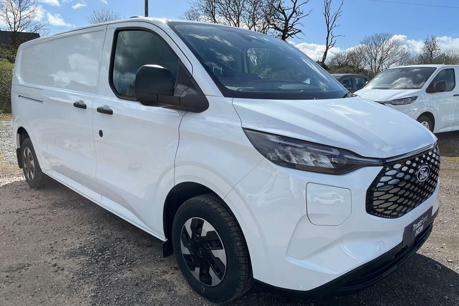 Ford Transit Custom 320 Trend L2 Lwb Rwd 100Kw 65Kwh Low Roof White