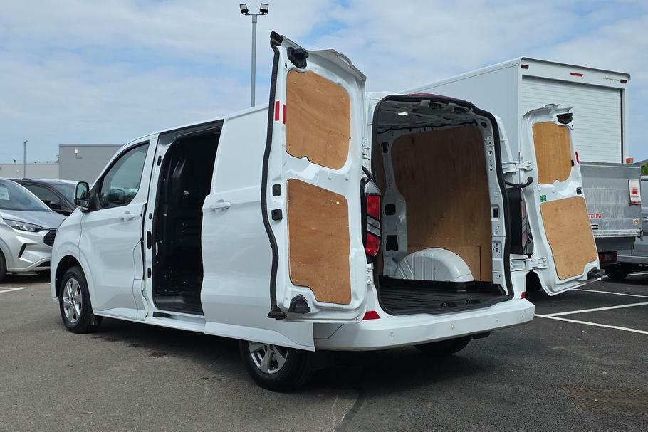 Ford Transit Custom 300 Limited L1 Swb Fwd 2.0 Ecoblue 136Ps Low Roof DP24GHV White #6
