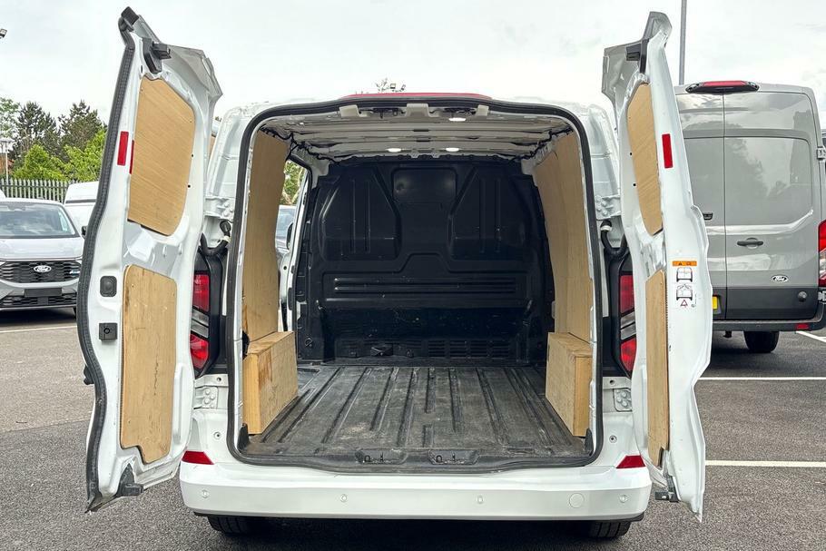 Ford Transit Custom 300 Limited L1 Swb Fwd 2.0 Ecoblue 136Ps Low Roof LA24MTK White #6