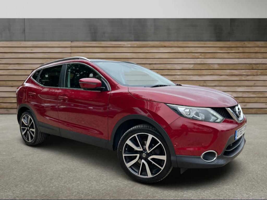 Nissan Qashqai 1.2 Dig-t Tekna Suv 2Wd Euro 6 Red
