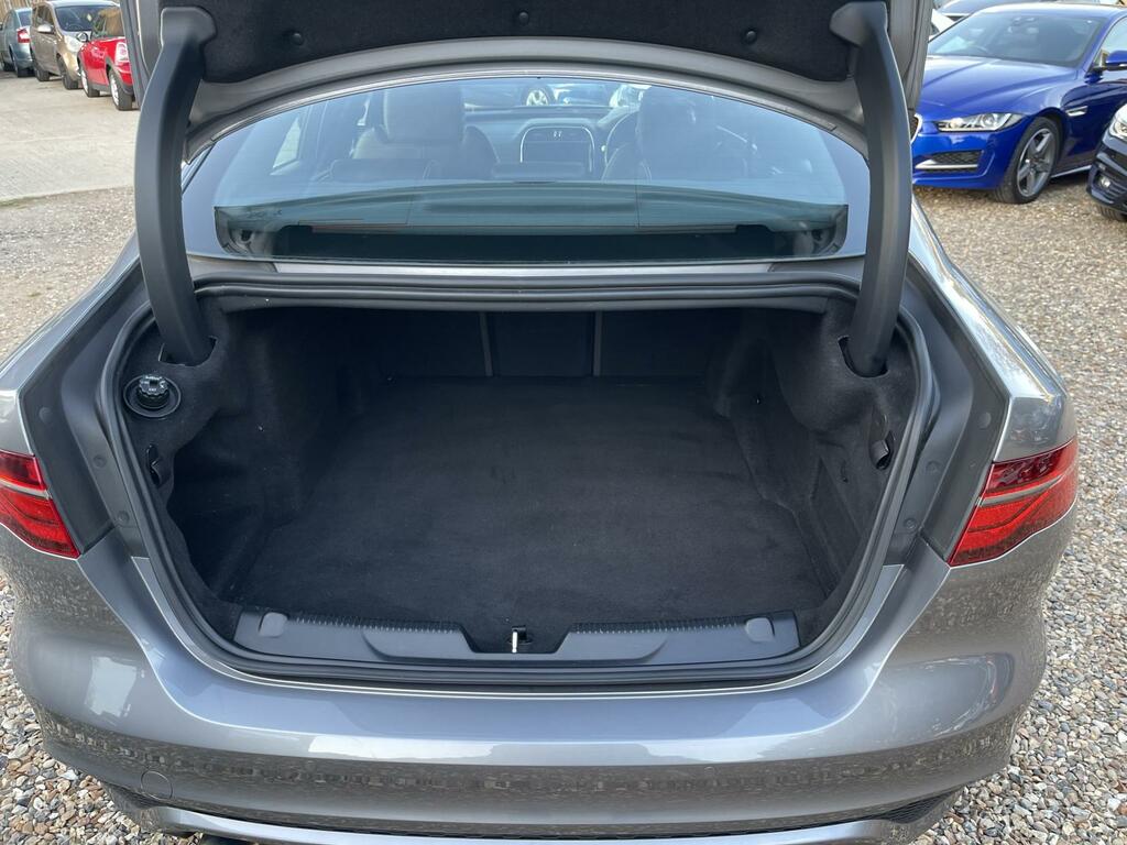 Jaguar XE R-dynamic Se AE19NZH Grey #6