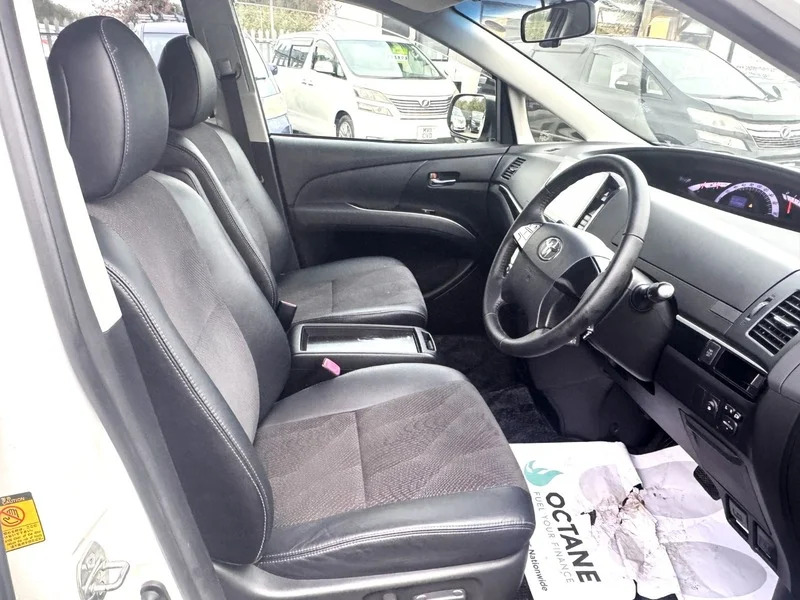 Toyota Estima 2013 2.4 Aeras 7 Seats Leather Apple Carpla White #2