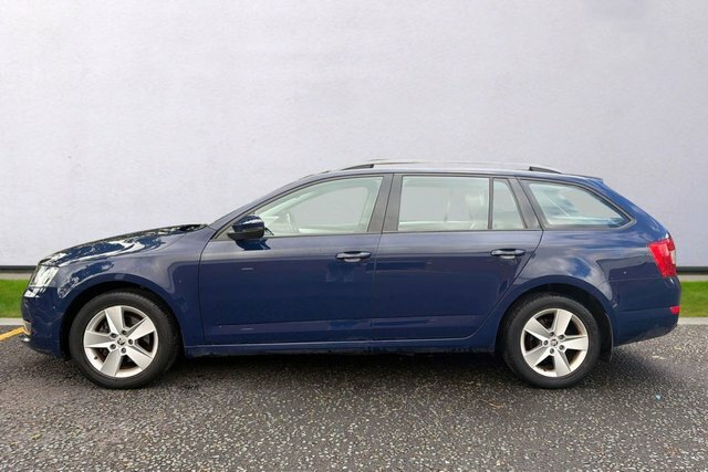 Skoda Octavia Tsi Se Estate Blue #4