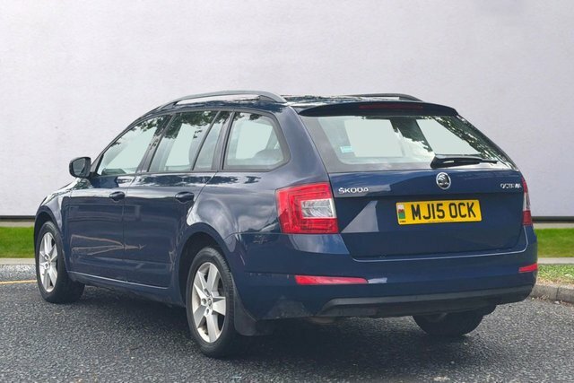 Skoda Octavia Tsi Se Estate Blue #5