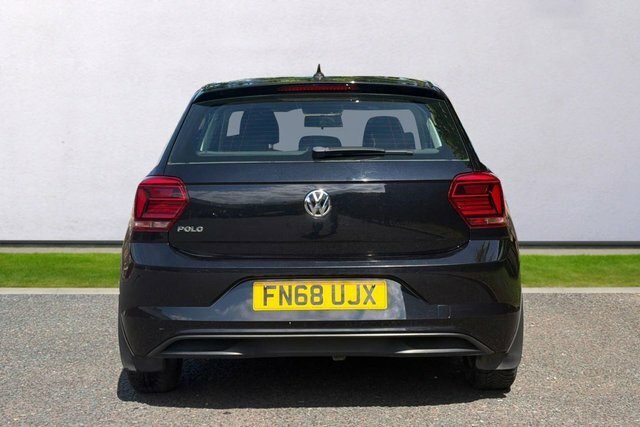 Volkswagen Polo Se Hatchback FN68UJX Black #4