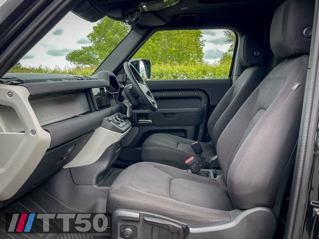 Land Rover Defender 3L Null GD72HVA Black #4