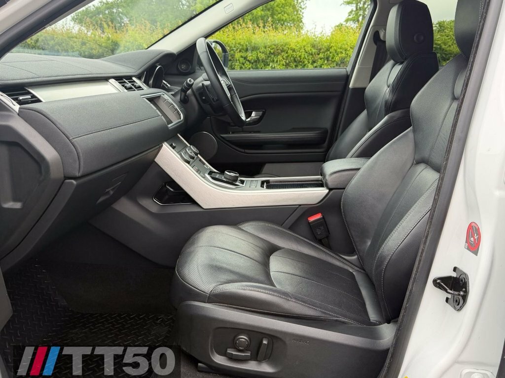 Land Rover Range Rover Evoque 2L Se Tech PL17SWJ White #4