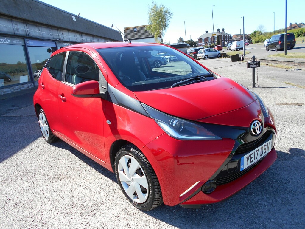 Toyota Aygo Hatchback 1.0 Vvt-i X-play 201717 Red #2