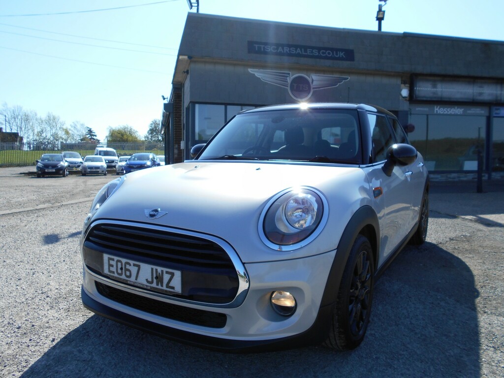 Mini Hatch Hatchback 1.5 5-Door Hatch Cooper D 201767 Silver
