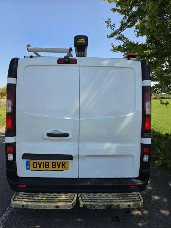 Vauxhall Vivaro Panel Van 1.6 Cdti 2900 2018 DV18BVK White #4