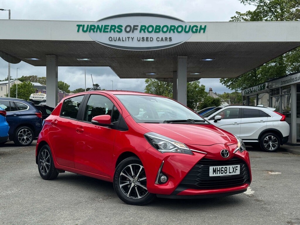 Toyota Yaris 1.5L Icon Tech Red