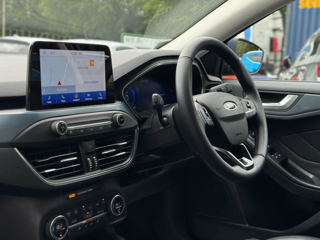 Ford Focus 1.0L Ecoboost Active X #2