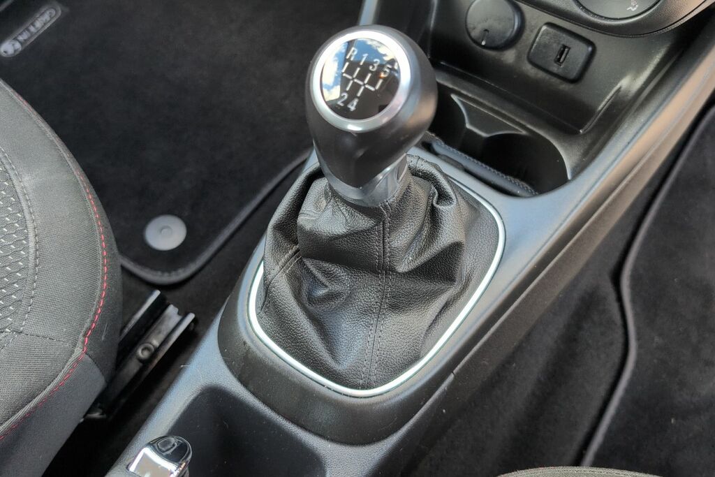 Vauxhall Corsa Vauxhall Corsa 1.4I Ecotec Griffin Hatchback 3D... MA68AVM Silver #6