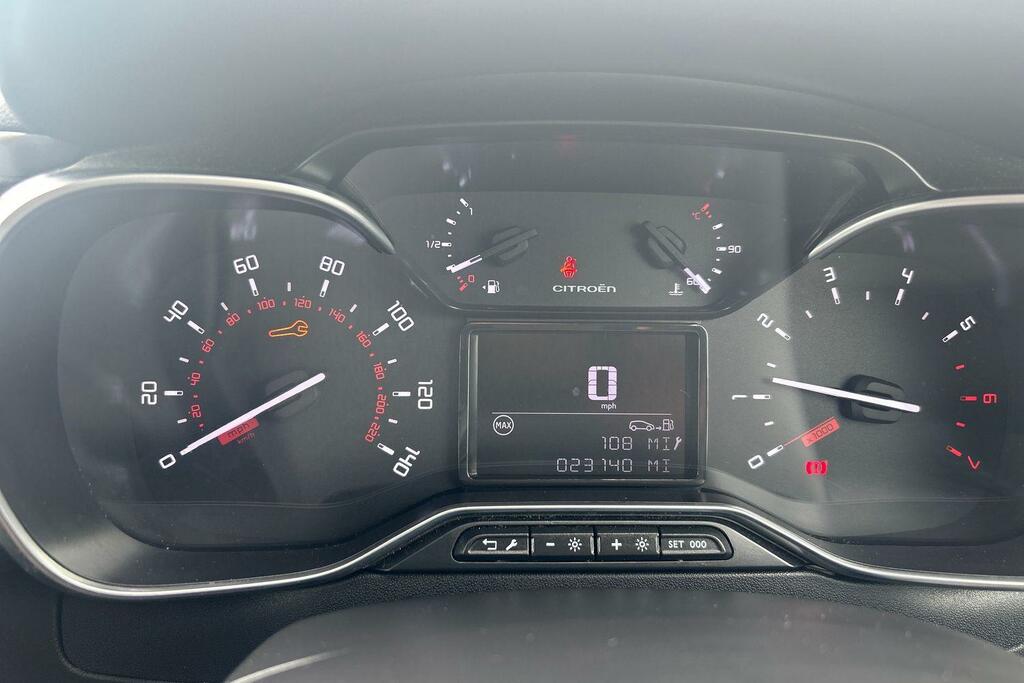Citroen C3 Citroen C3 1.2 Puretech Max Hatchback Petro... MT24UHE #5
