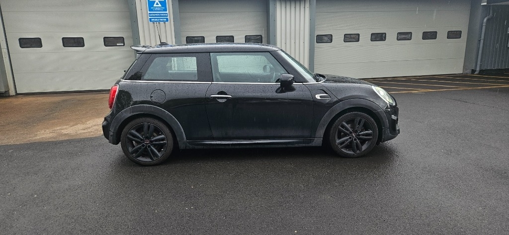 Mini Hatch Mini Hatch 1.5 Cooper Sport Hatchback 3D... BA69PPK Black #2