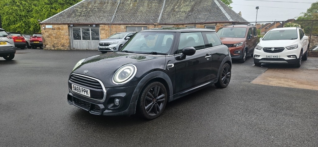 Mini Hatch Mini Hatch 1.5 Cooper Sport Hatchback 3D... BA69PPK Black #3