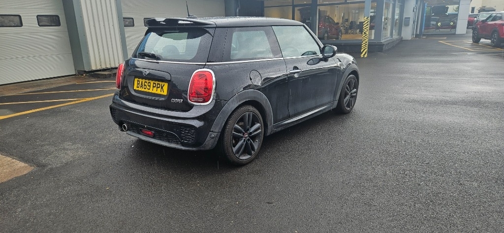 Mini Hatch Mini Hatch 1.5 Cooper Sport Hatchback 3D... BA69PPK Black #5