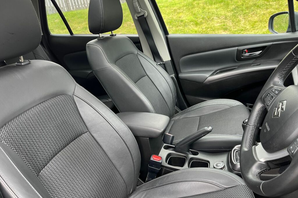 Suzuki S Cross 2024 74 1.4  #15