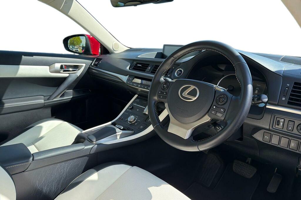 Lexus CT 200H 1.8 Se-l Premier Cvt  #2