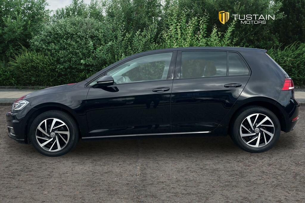 Volkswagen Golf Volkswagen Golf 1.0 Tsi Match Edition Hatchback...