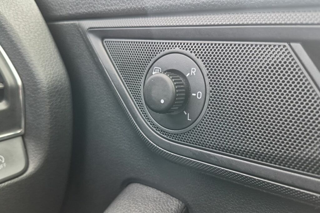 Skoda Fabia 1.0 Mpi Colour Edition Hatchback Grey #9