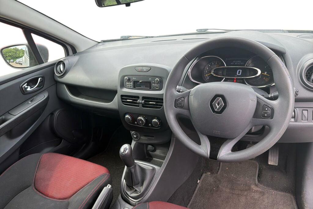 Renault Clio Renault Clio 1.2 16V Expression Plus Hatchback... HY64XMU #4
