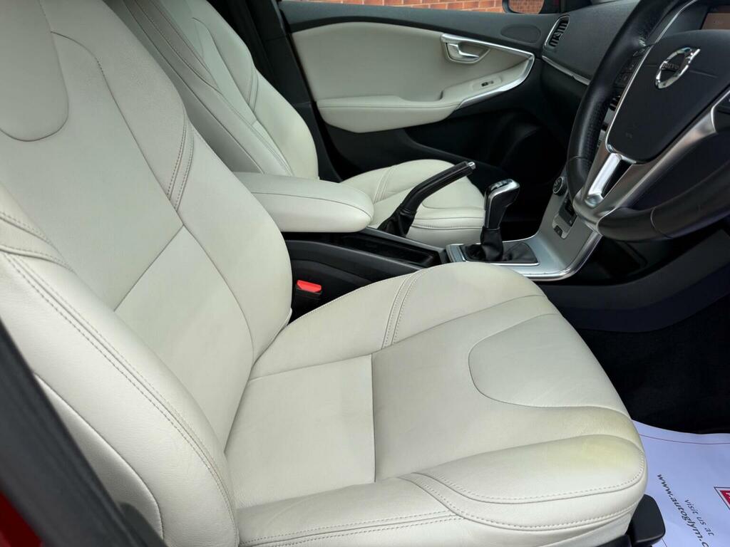 Volvo V40 Hatchback 2.0 D3 Inscription Euro 6 Ss 201 AV67KRK Red #6