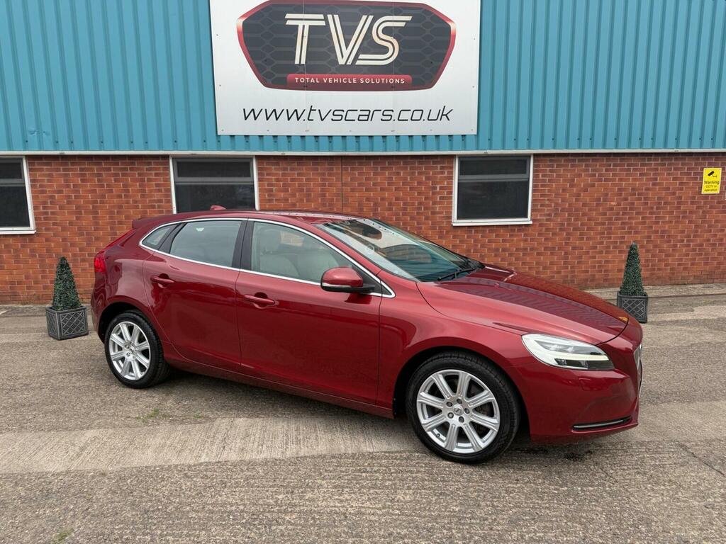 Volvo V40 Hatchback 2.0 D3 Inscription Euro 6 Ss 201 AV67KRK Red #4