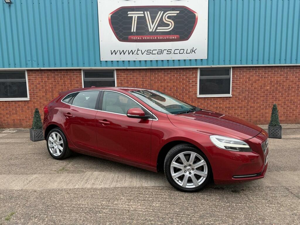 Volvo V40 Hatchback 2.0 D3 Inscription Euro 6 Ss 201 Red