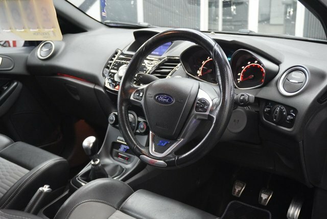 Ford Fiesta 1.6T Ecoboost St-3 Hatchback Eur MJ17XZD Blue #4