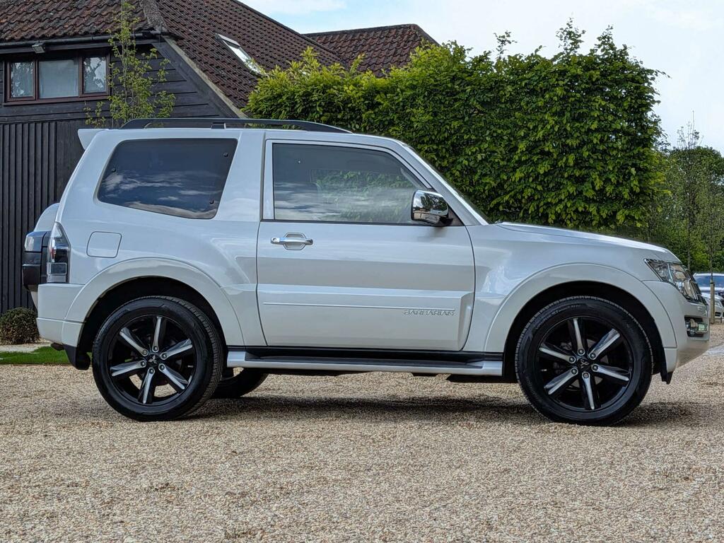 Mitsubishi Shogun 3.2 Di-dc Barbarian 4Wd Euro 5 Swb White #6