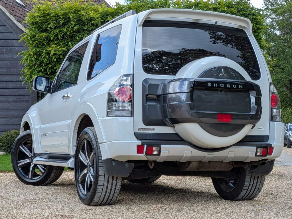 Mitsubishi Shogun 3.2 Di-dc Barbarian 4Wd Euro 5 Swb White #2