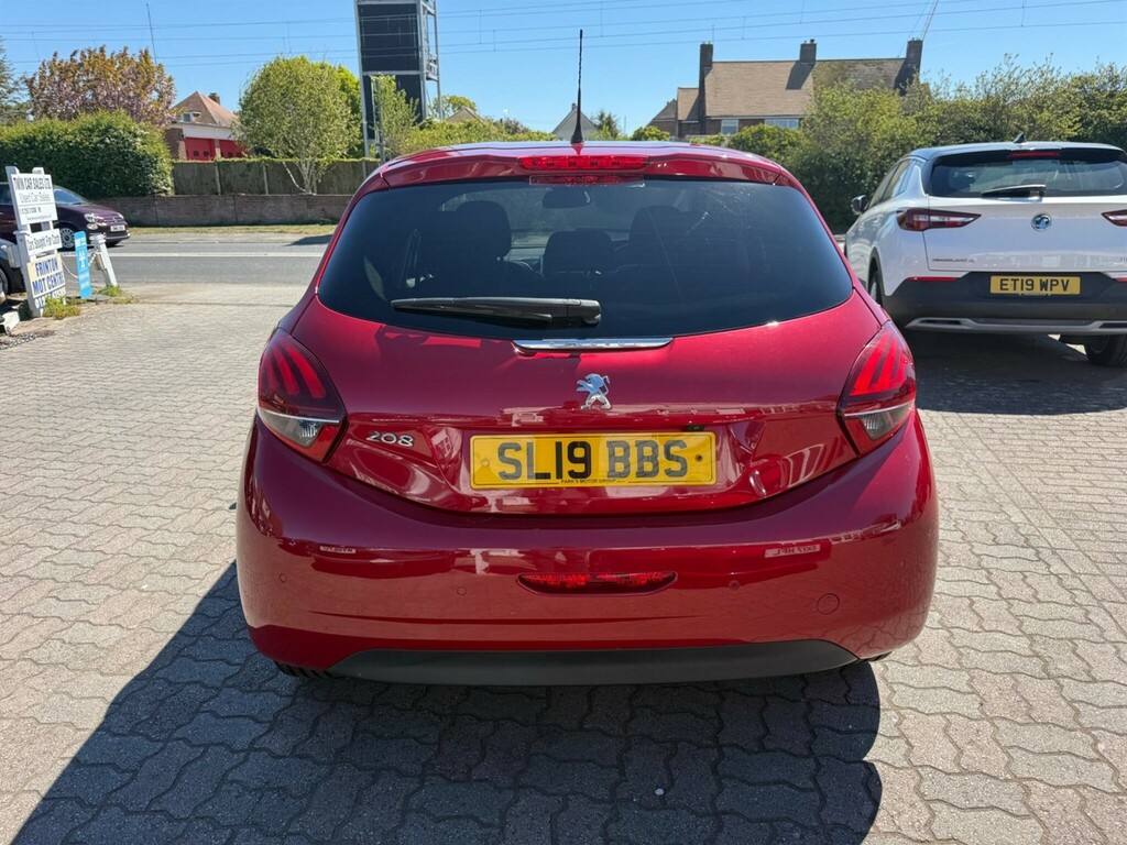 Peugeot 208 1.2 Puretech Tech Edition Euro 6 Ss SL19BBS Red #5